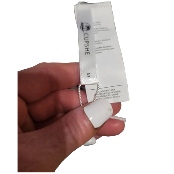 Cupshe Alana Striped Twist Halter One-Piece Swimsuit - Picture 8 of 9